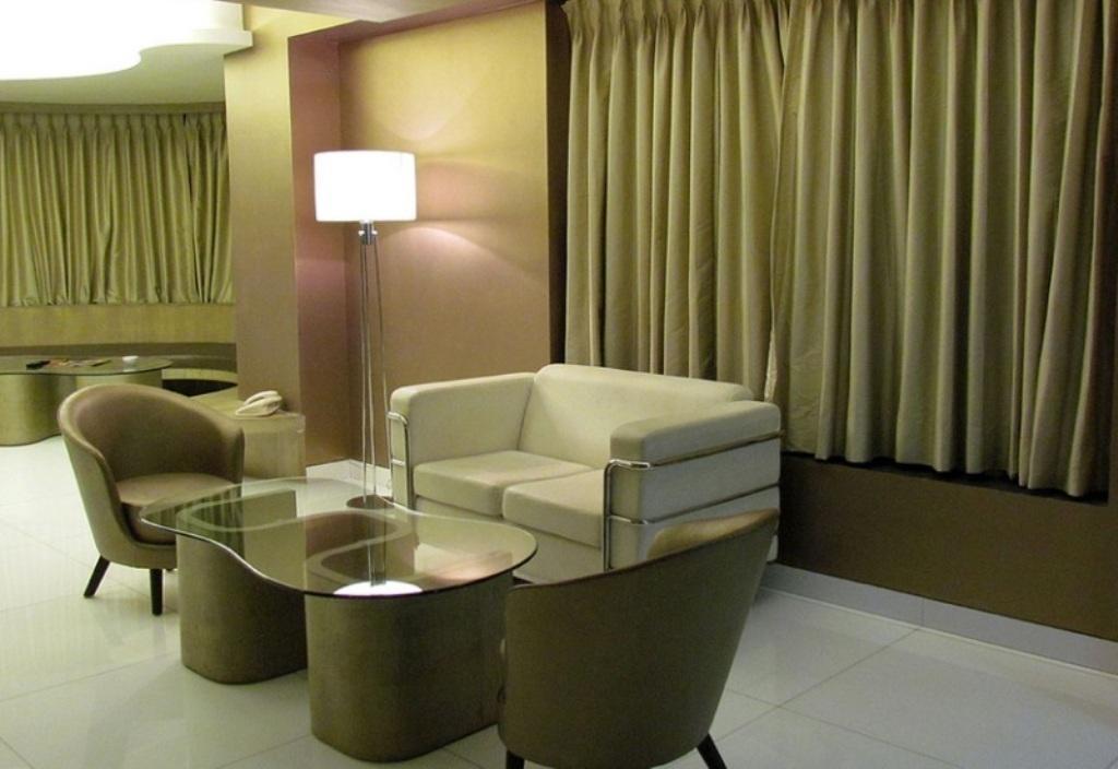 Cocoon Luxury Business Hotel Dhanbad Room photo